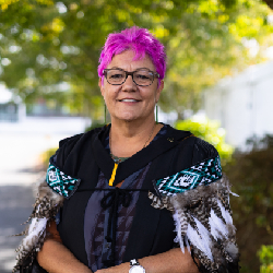karen-turanga-success-story-portrait